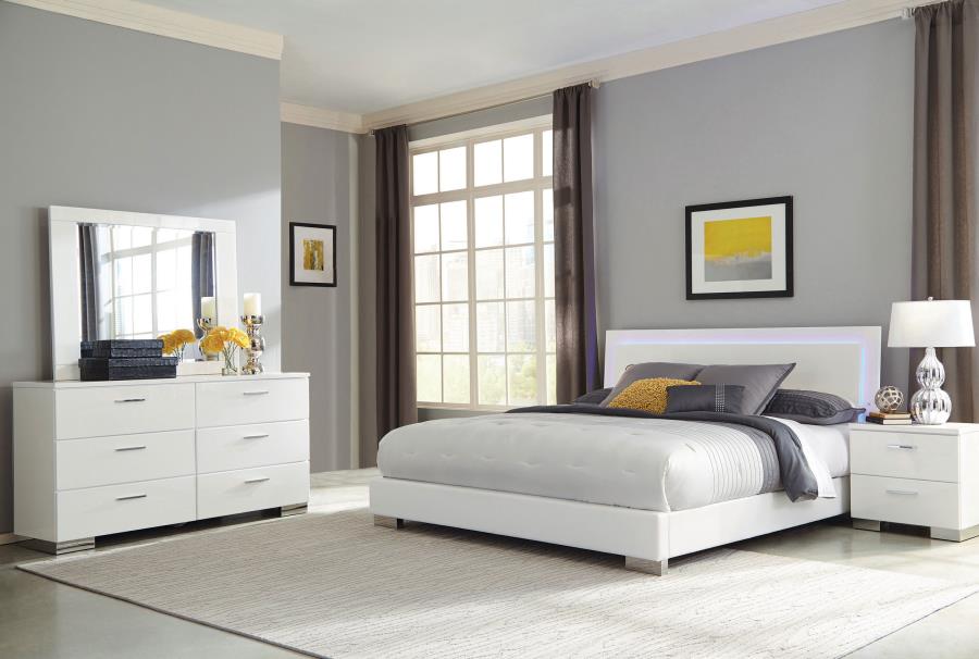 (image for) Felicity 4-piece Eastern King Bedroom Set White High Gloss