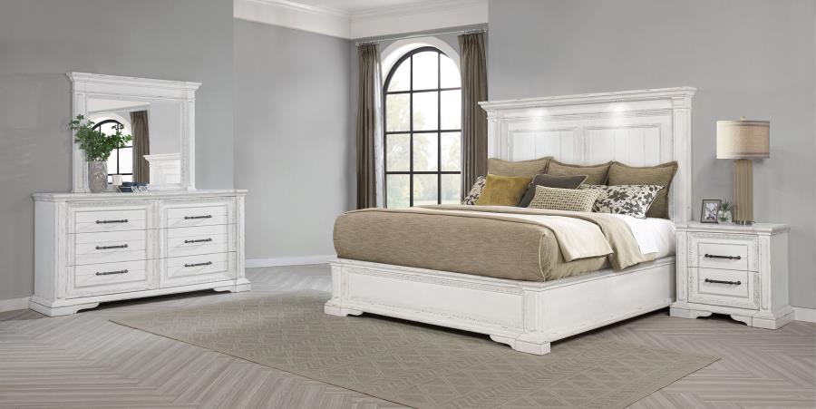 (image for) McKinney 4-piece California King Bedroom Set Vintage White