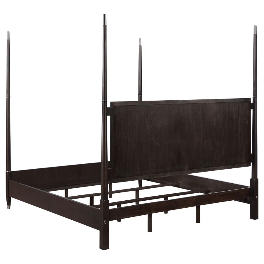 (image for) Emberlyn Wood Queen Poster Bed Brown