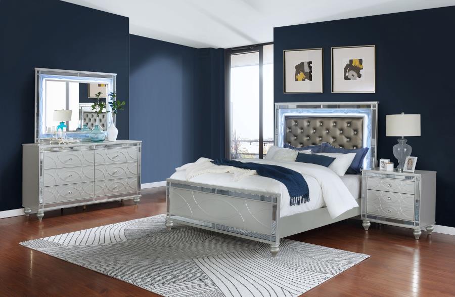 (image for) Gunnison 4-piece Eastern King Bedroom Set Silver Metallic - Click Image to Close