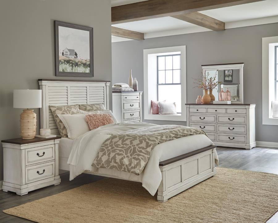 (image for) Hillcrest 4-piece Eastern King Bedroom Set Distressed White