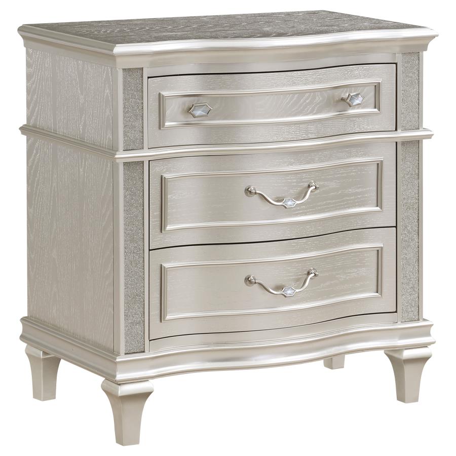 (image for) Evangeline 3-drawer Nightstand Silver Oak - Click Image to Close