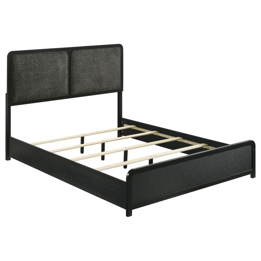 (image for) Cavelle 4-piece Eastern King Bedroom Set Black