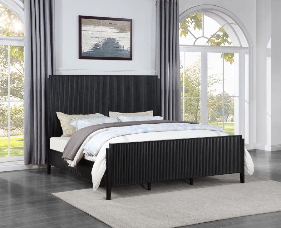 (image for) Brookmead Wood California King Panel Bed Black