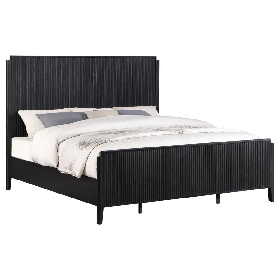 (image for) Brookmead Wood Queen Panel Bed Black