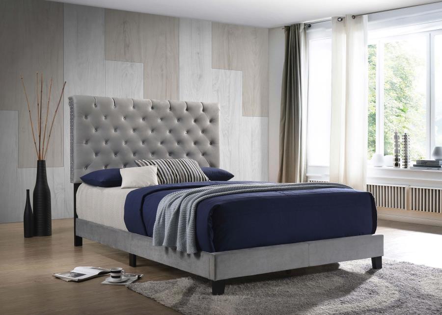 (image for) Warner Upholstered Queen Panel Bed Grey