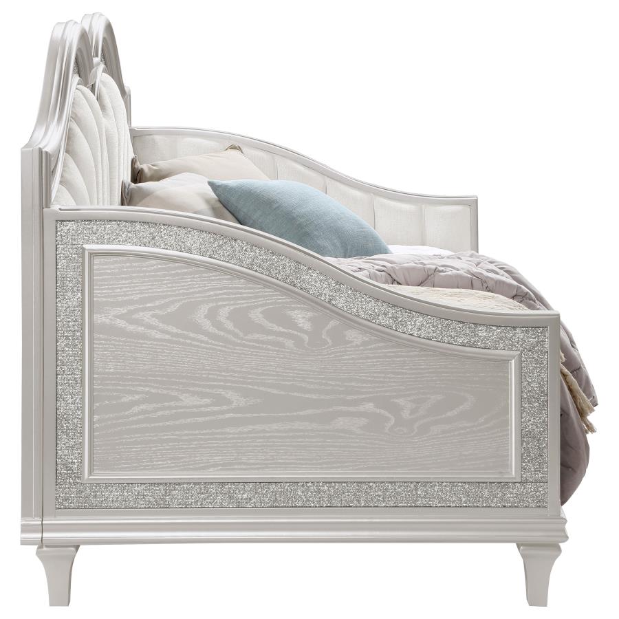 (image for) Evangeline Upholstered Twin Daybed Silver Oak